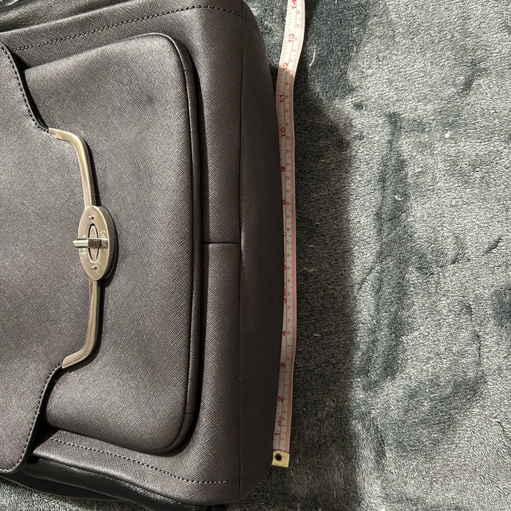Elegant Gray Coach Handbag - Picture 8 of 9